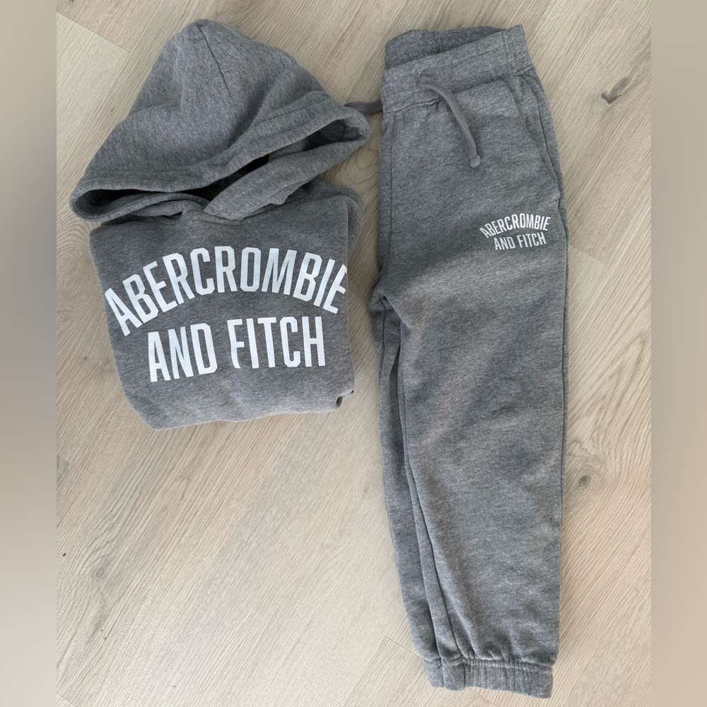 Abercrombie & Fitch Kids Gray Sweatpants and Hoodie Set